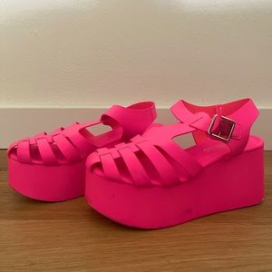 90’s Barbie pink foam platform sandal